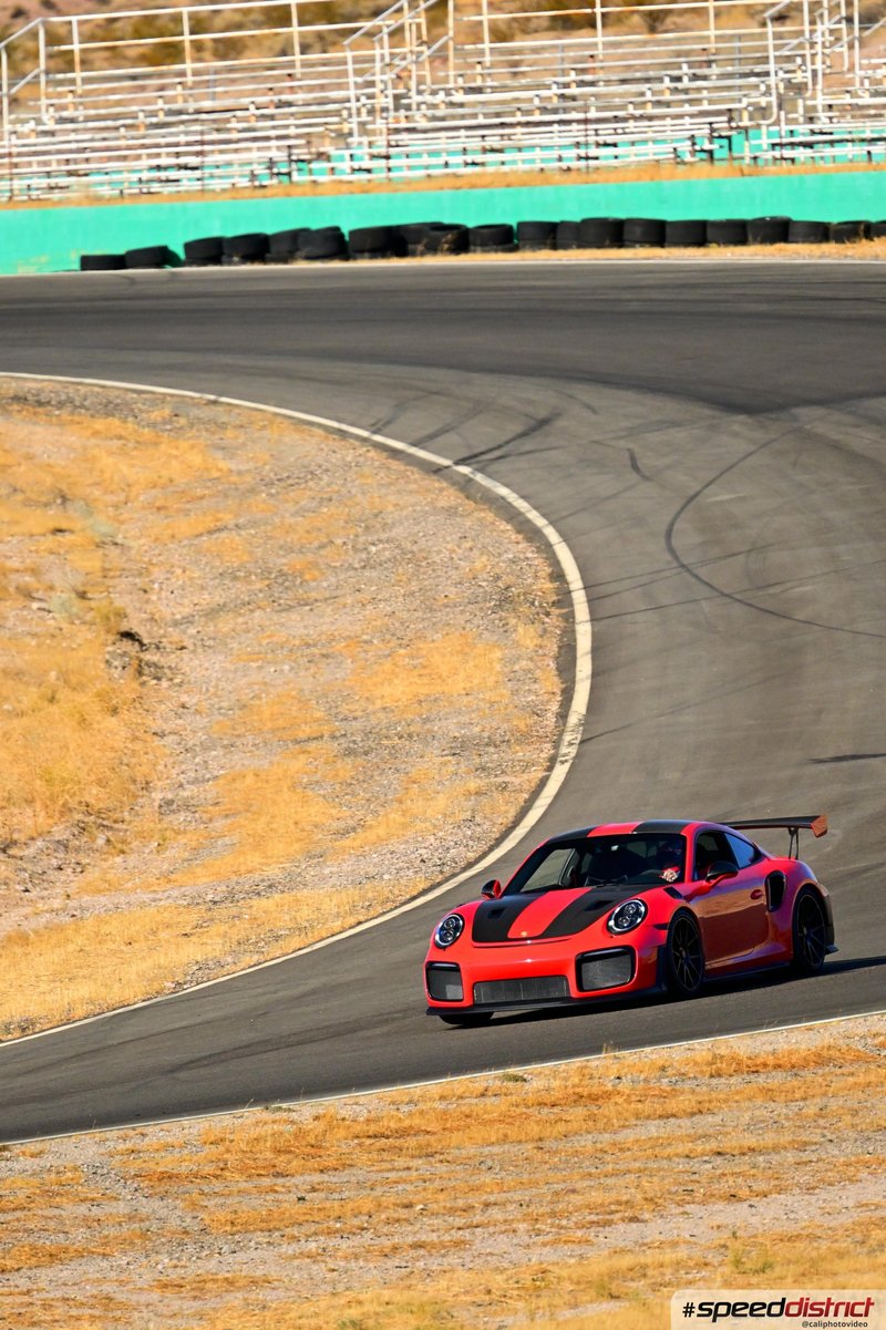 Porsche 911 GT2 RS