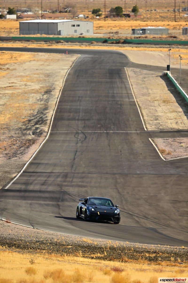 Porsche Cayman GT4 RS