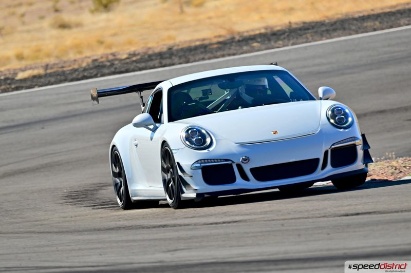 Porsche 911 GT3 white