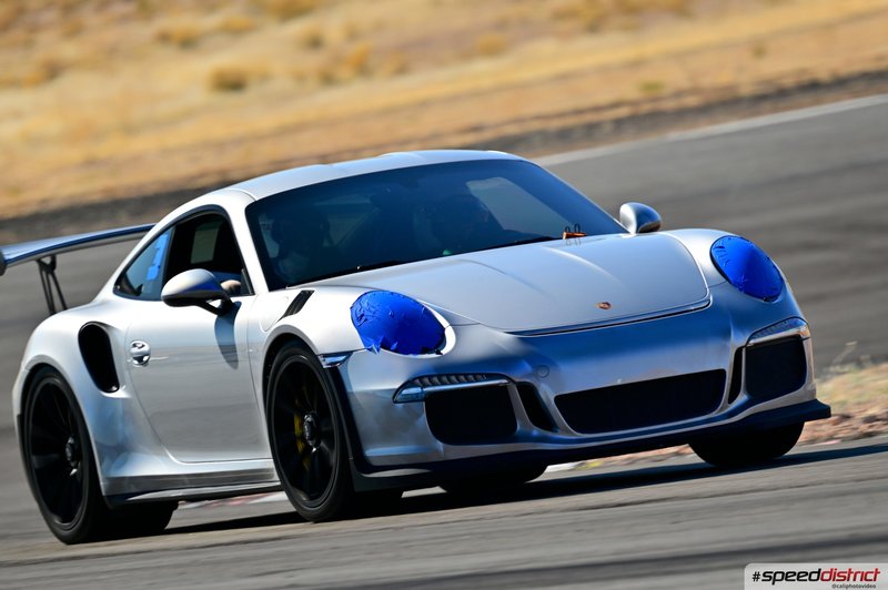 Porsche 911 GT3 RS white