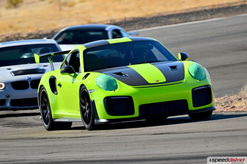 Porsche 911 GT3 RS green