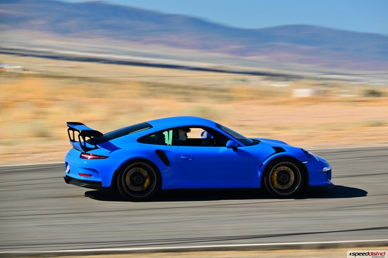 Porsche 911 GT3 RS blue