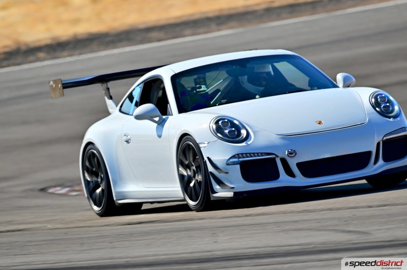 Porsche 911 GT3 white