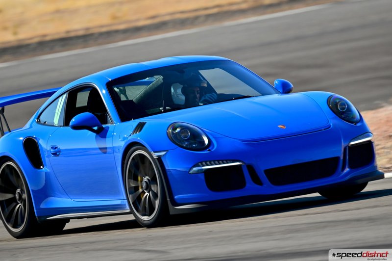 Porsche 911 GT3 RS blue