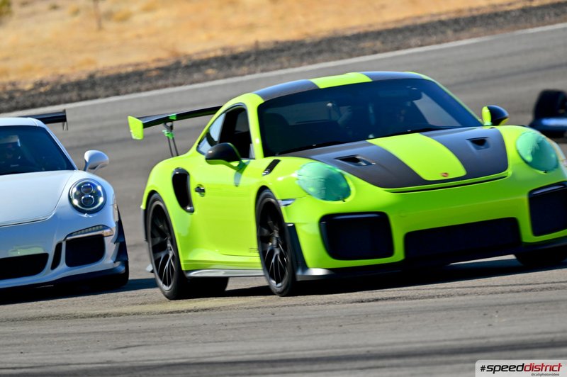 Porsche 911 GT3 RS green