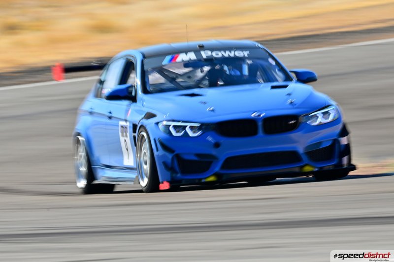 BMW M4 GT4 blue