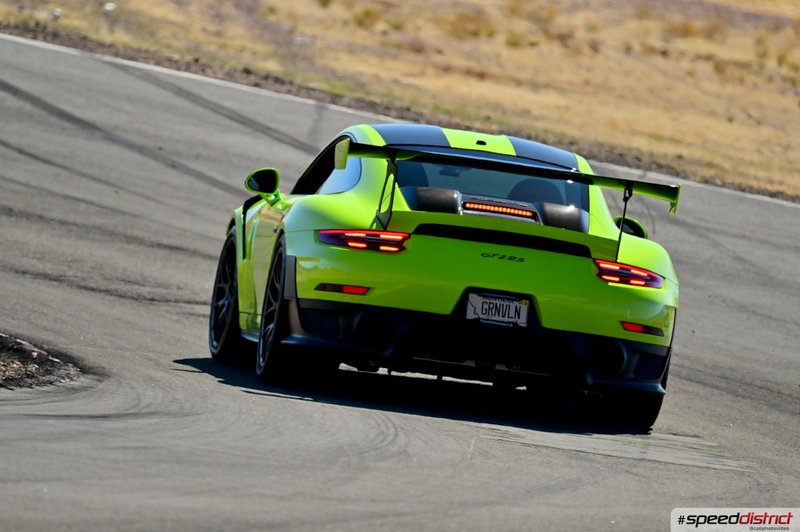 Porsche 911 GT3 RS green