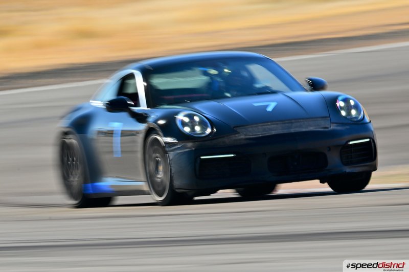 Porsche 911 GT3 blue