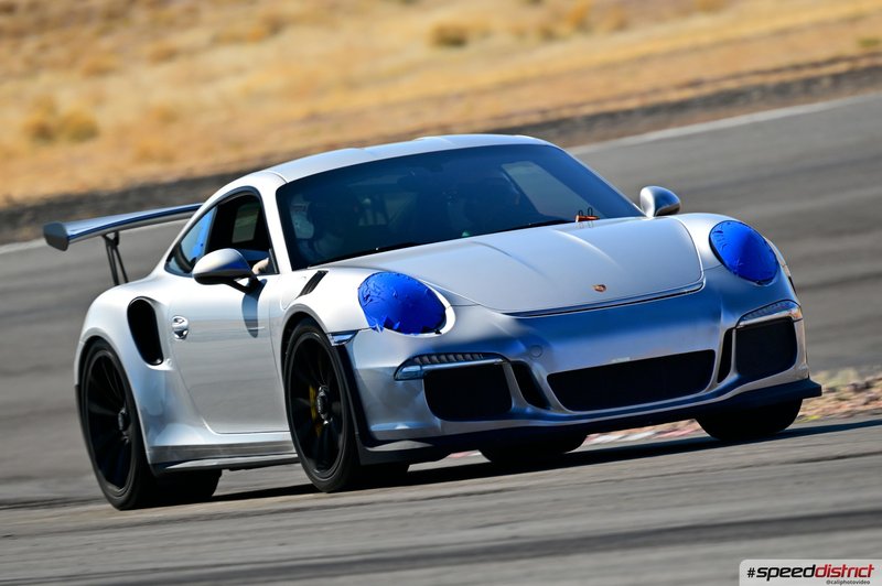 Porsche 911 GT3 RS white