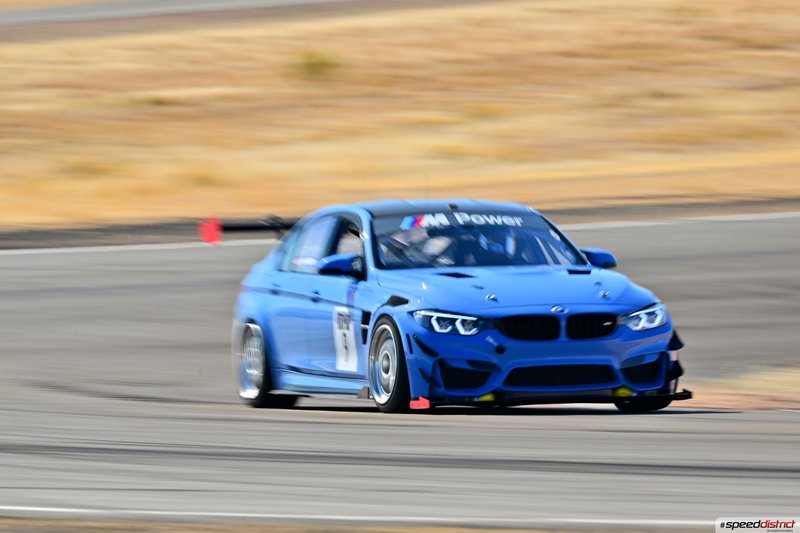 BMW M4 GT4 blue