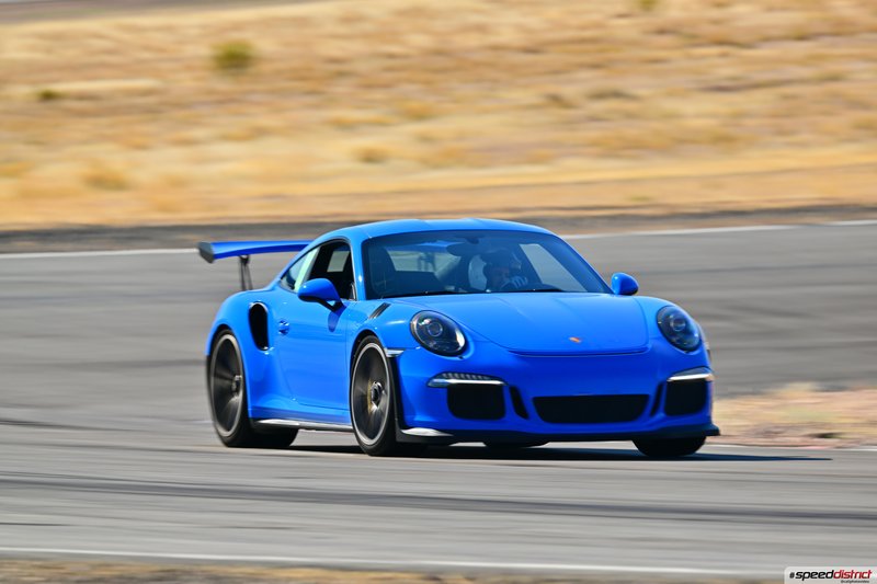 Porsche 911 GT3 RS blue