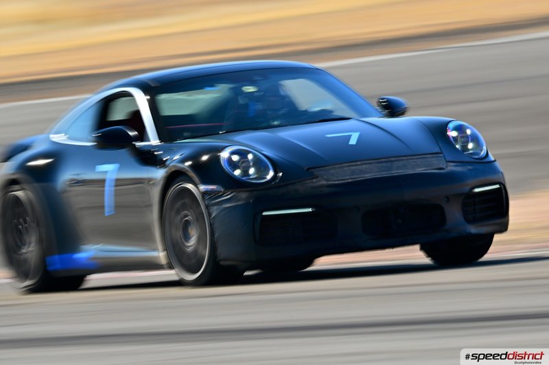 Porsche 911 GT3 blue