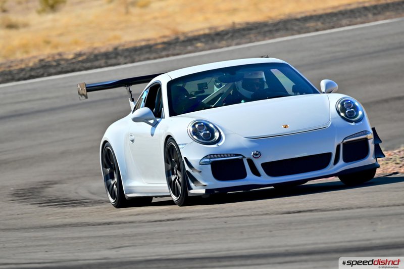 Porsche 911 GT3 white