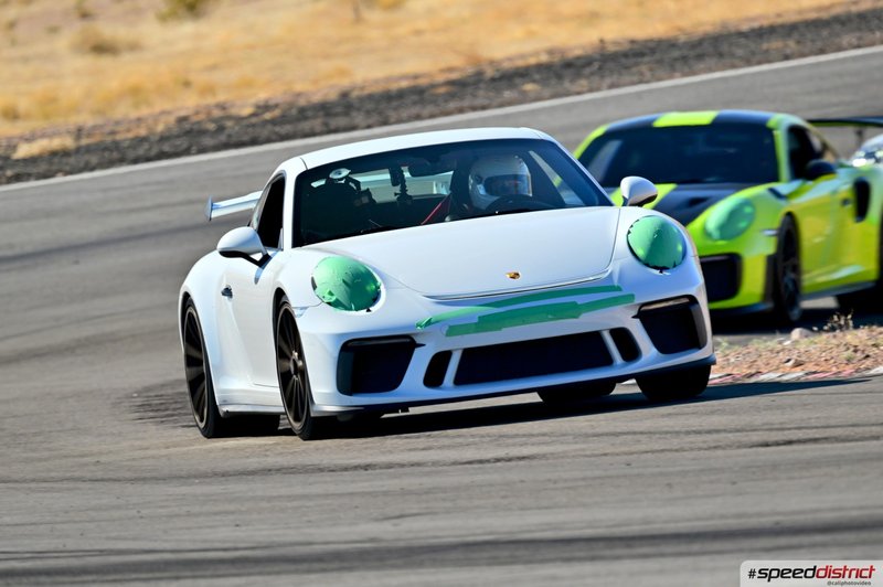 Porsche 911 GT3 RS white