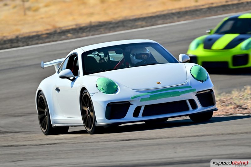 Porsche 911 GT3 white
