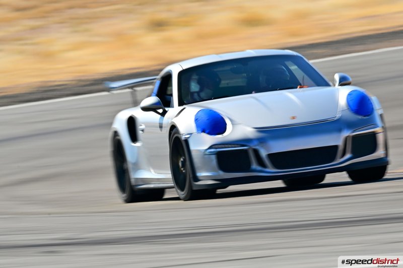 Porsche 911 GT3 RS white