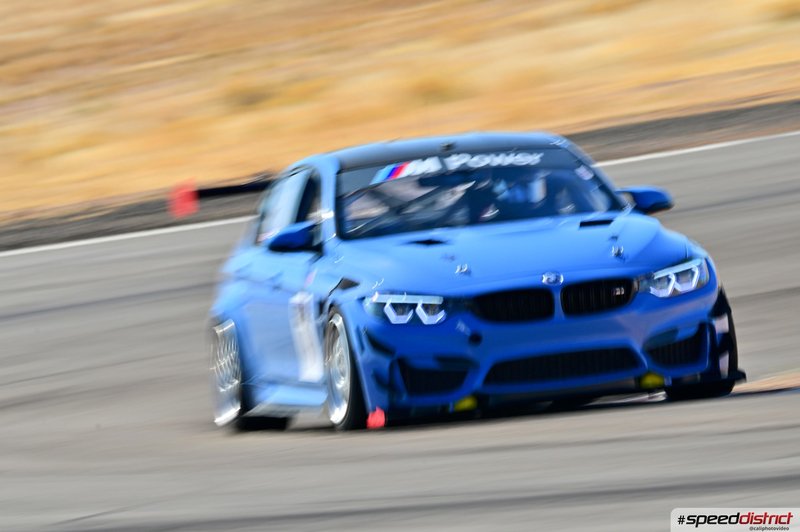 BMW M4 GT4 blue