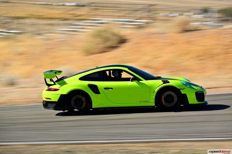 Porsche 911 GT3 RS green