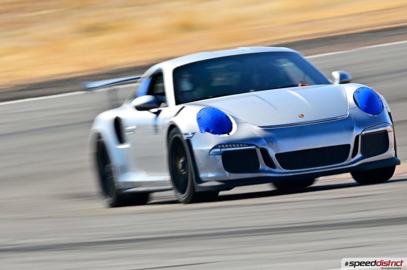 Porsche 911 GT3 white