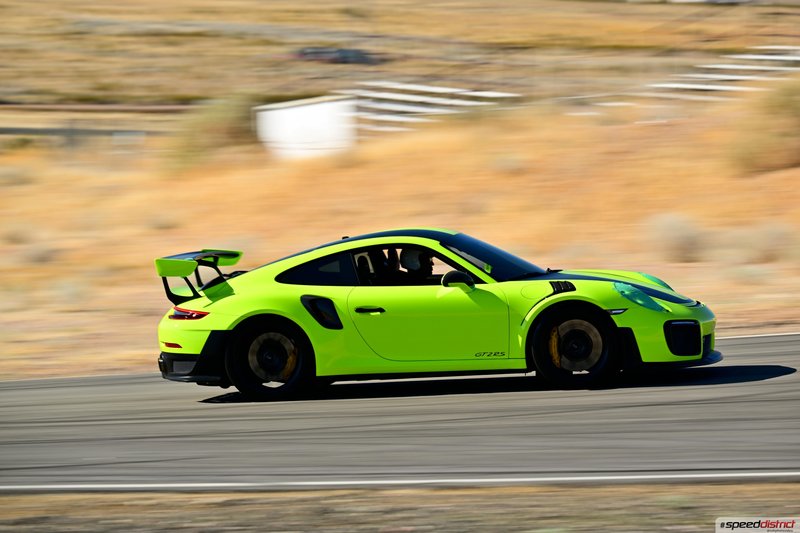 Porsche 911 GT2 RS