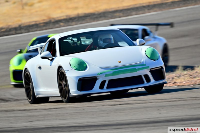 Porsche 911 GT3 RS white