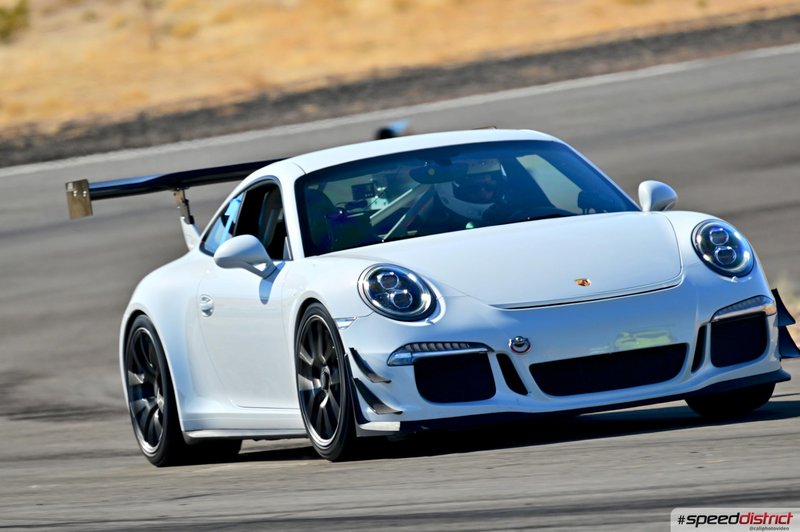 Porsche 911 GT3 white