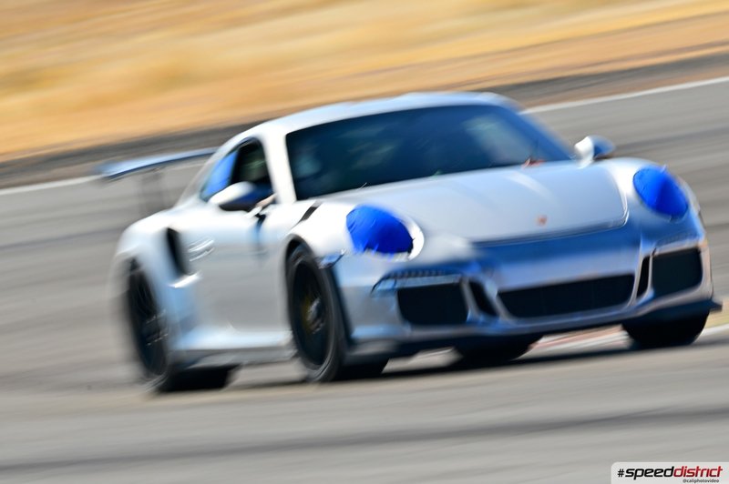 Porsche 911 GT3 white