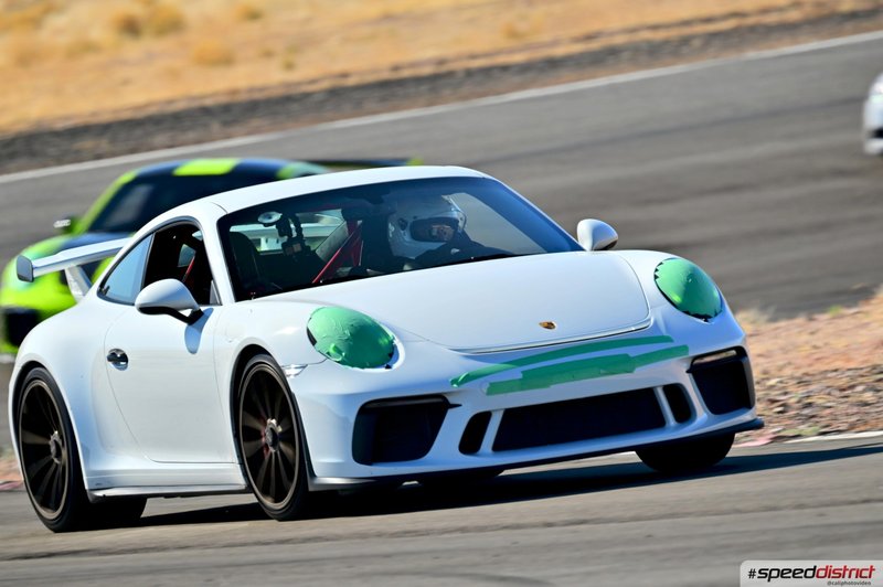 Porsche 911 GT3 RS white