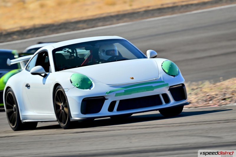 Porsche 911 GT3 RS white