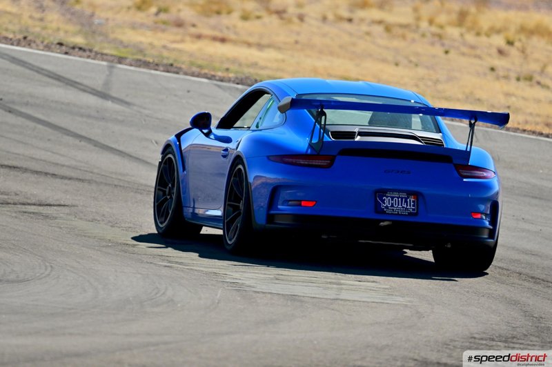 Porsche 911 GT3 RS blue