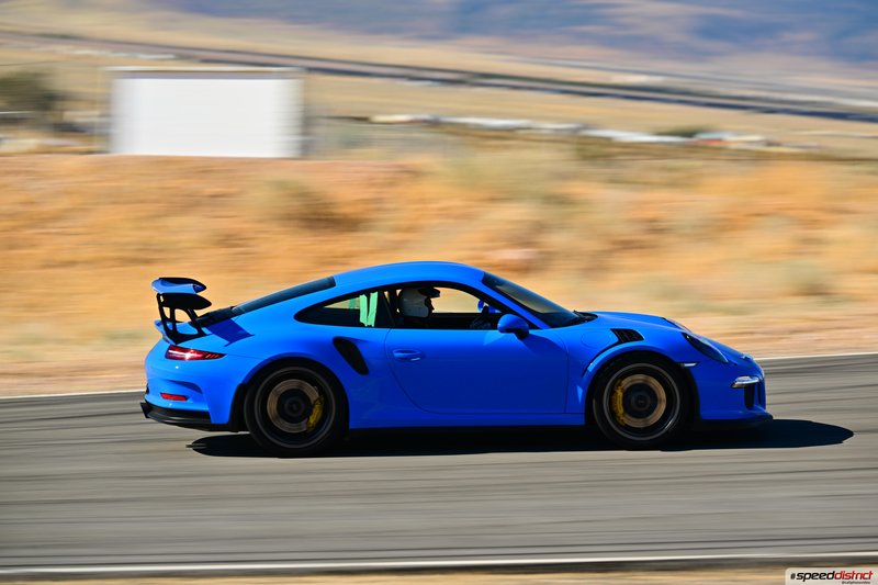 Porsche 911 GT3 RS blue
