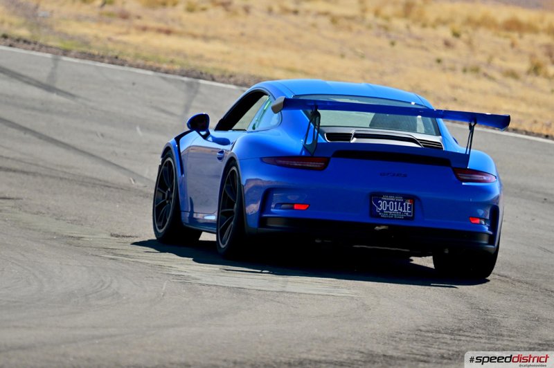 Porsche 911 GT3 RS blue