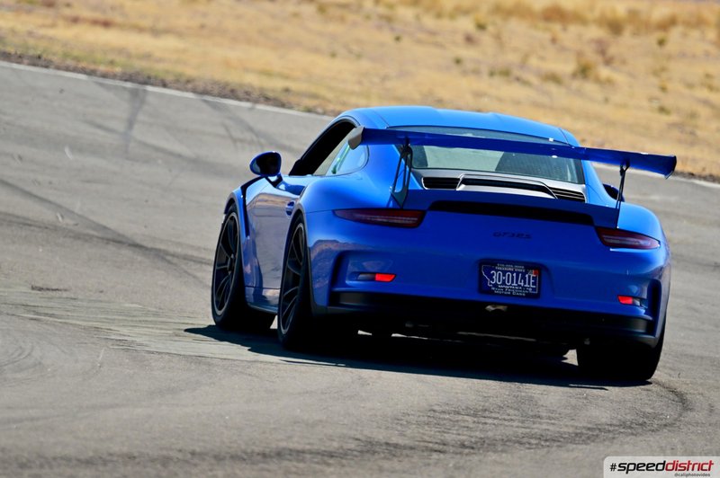 Porsche 911 GT3 RS blue