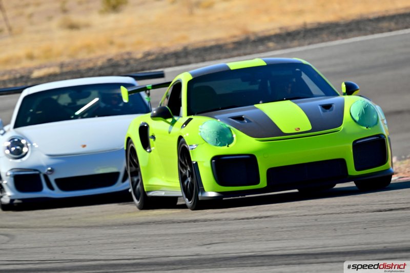 Porsche 911 GT3 RS green