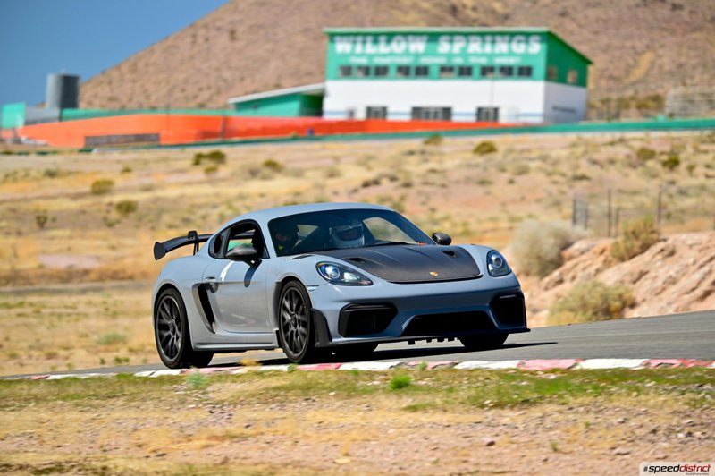 Porsche Cayman GT4