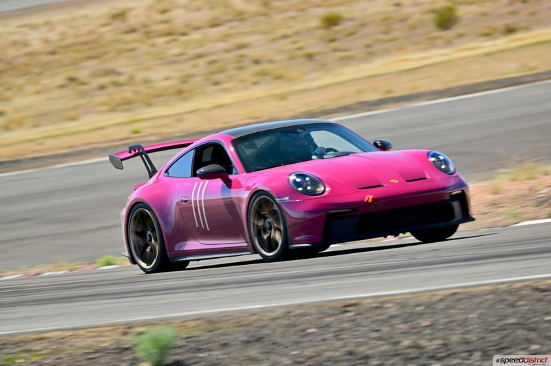 Porsche 911 GT3 RS pink