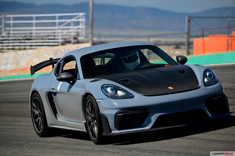 Porsche Cayman GT4 RS