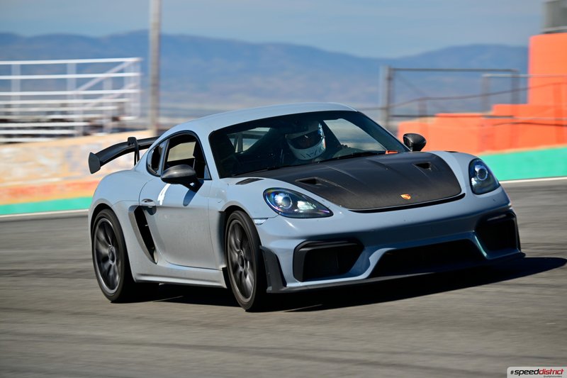 Porsche Cayman GT4 RS