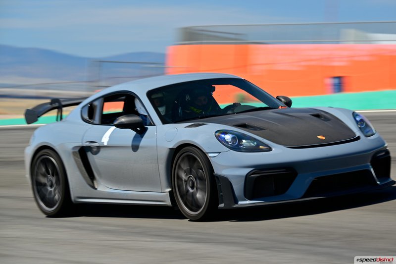 Porsche Cayman GT4