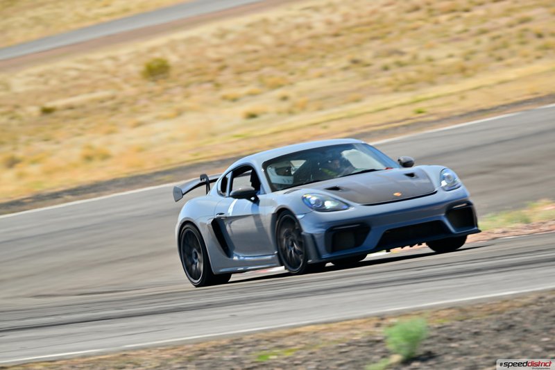 Porsche Cayman GT4