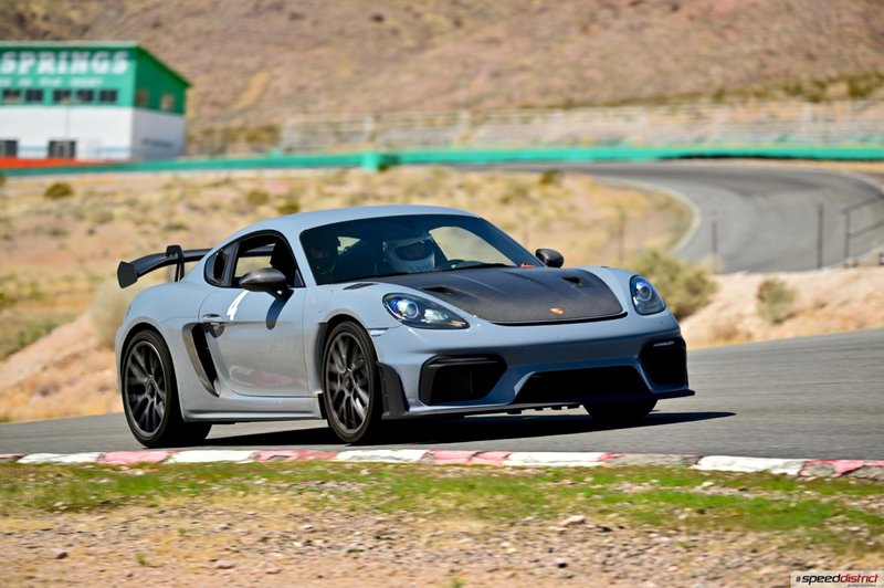 Porsche Cayman GT4 RS