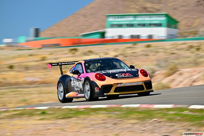Porsche 911 GT3 Cup orange