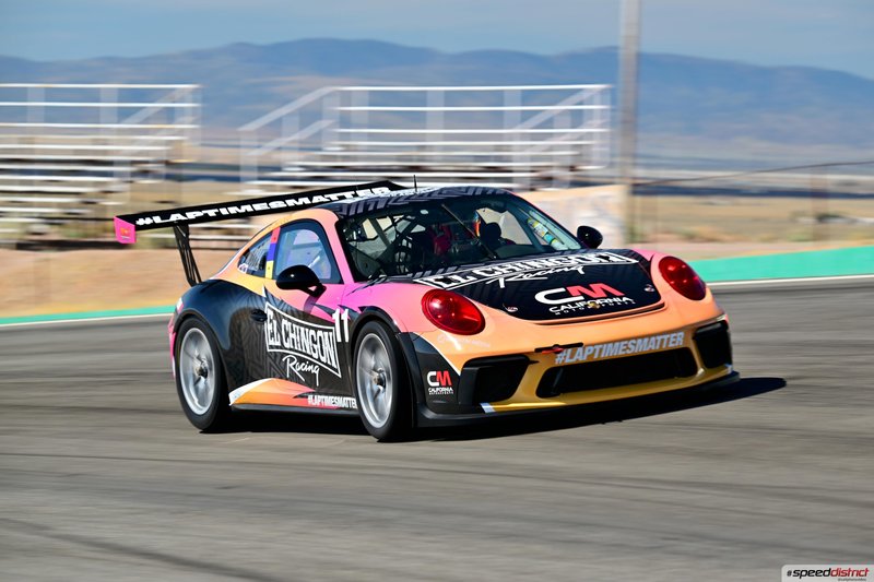 Porsche 911 GT3 Cup pink