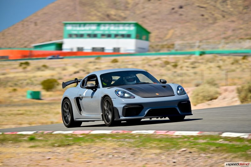Porsche Cayman GT4 RS