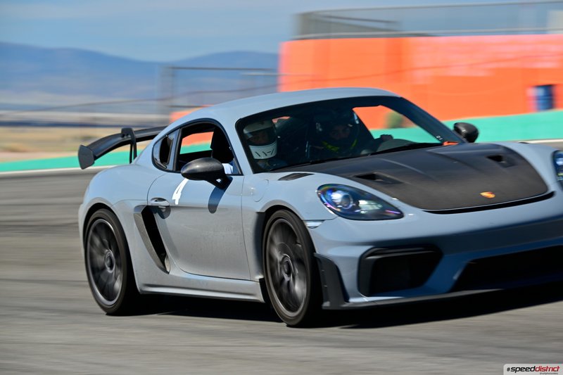 Porsche Cayman GT4 RS