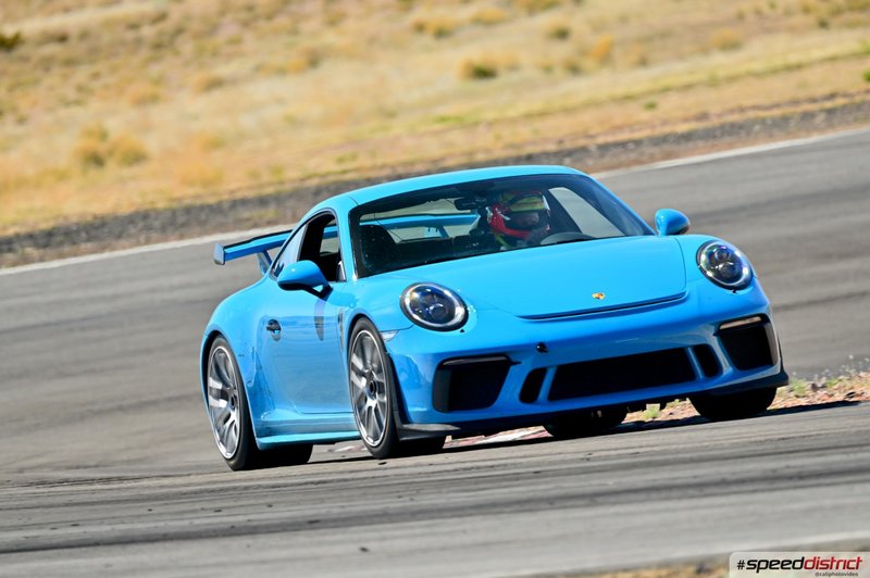 Porsche 911 GT3 RS blue
