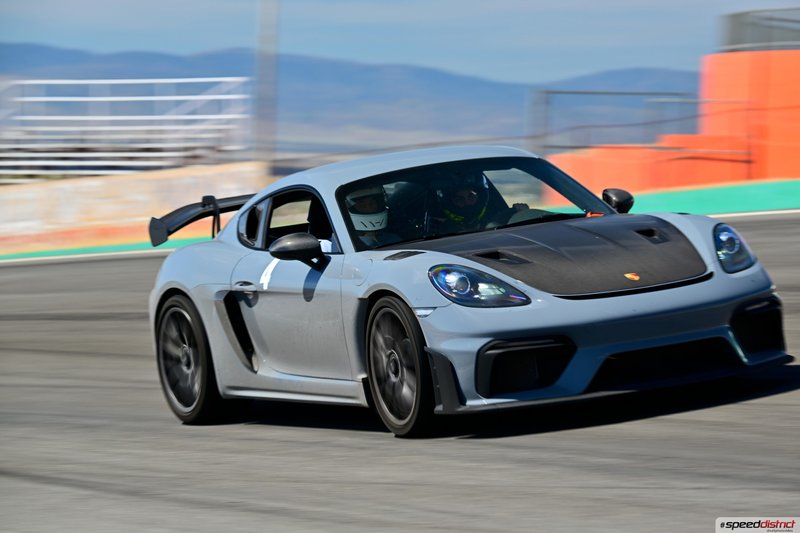 Porsche Cayman GT4