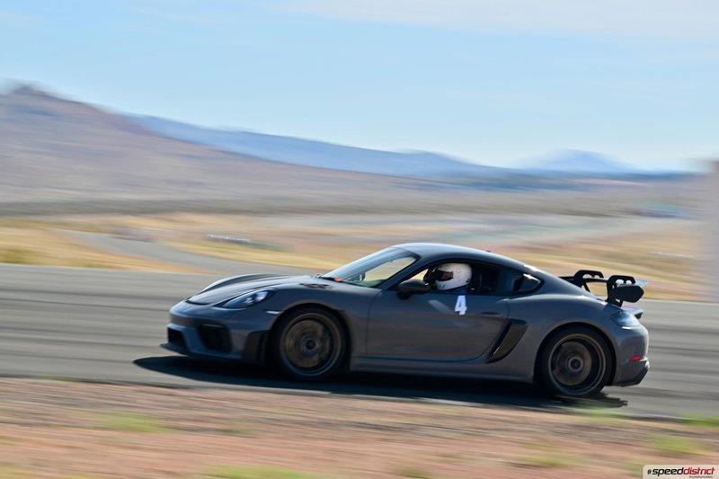 Porsche Cayman GT4