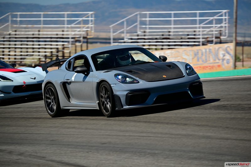 Porsche Cayman GT4
