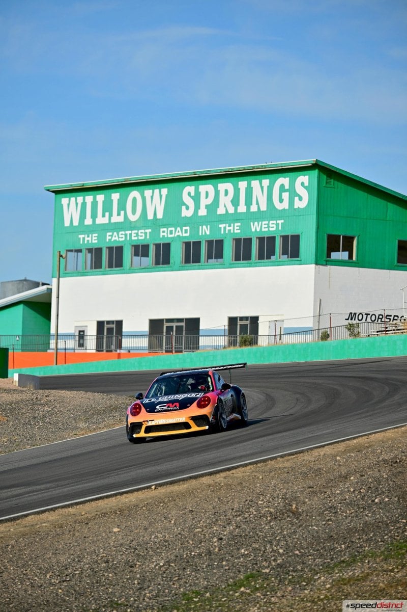 Porsche 911 GT3 Cup orange